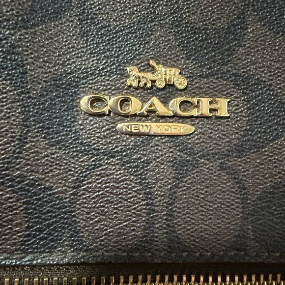 COACH CLASSIC KISSING C'S COATED CANVAS TOTE IN CHOCOLATE BROWN - Picture 2 of 6